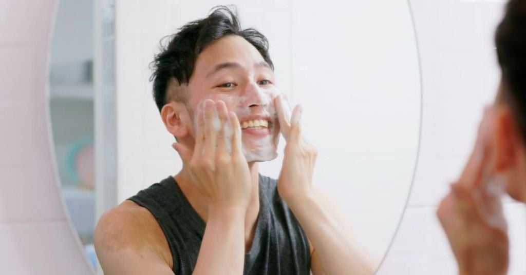 Vì Sao Nam Giới Cần Sử Dụng Sữa Rửa Mặt Nam Hàng Ngày?