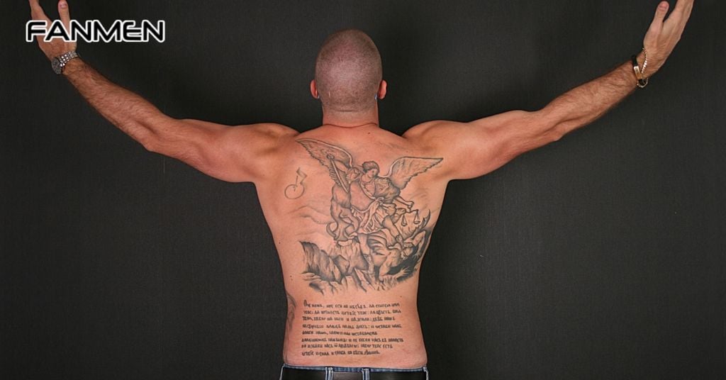 Các hình xăm kín lưng