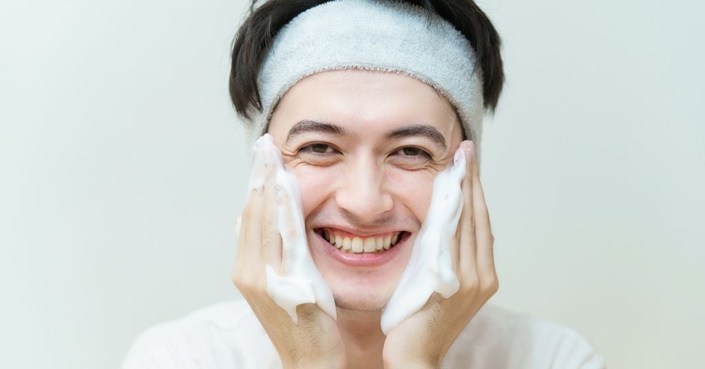 sữa rửa mặt mờ thâm cho nam