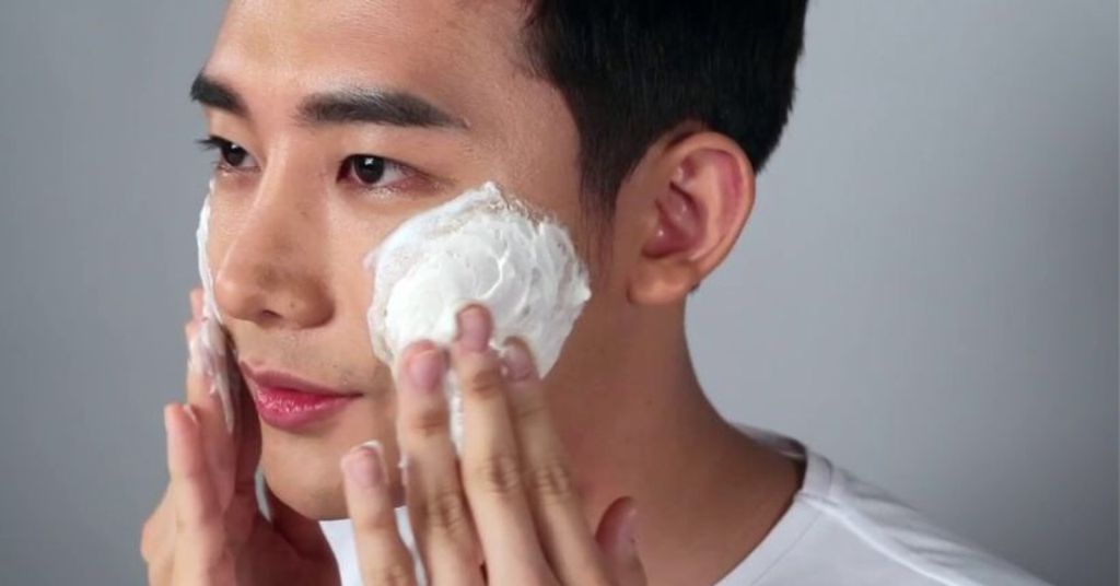 sữa rửa mặt trị mụn ẩn cho nam