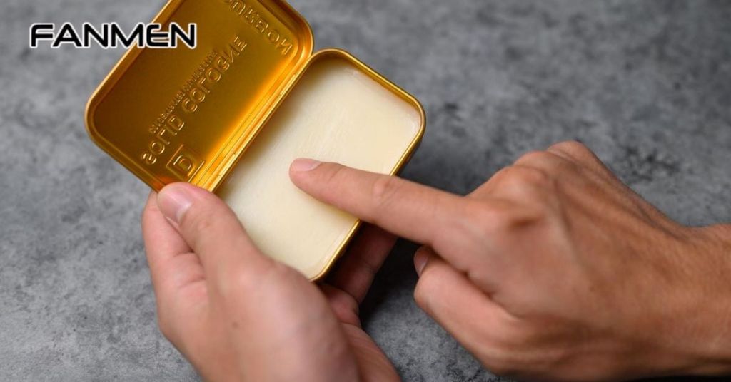 Cách sử dụng nước hoa sáp giúp nước hoa thơm lâu, bền mùi