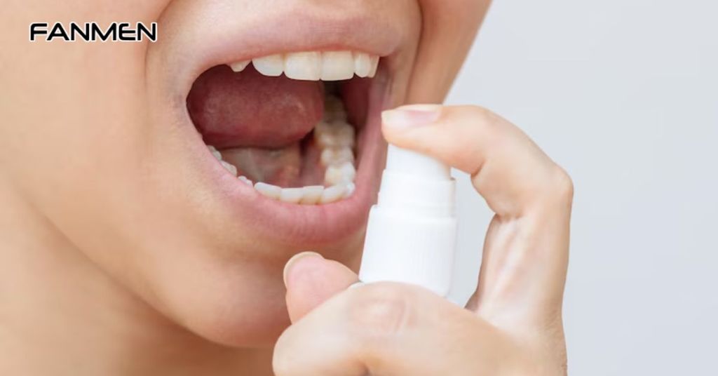 Hướng vào xịt vào khoang miệng