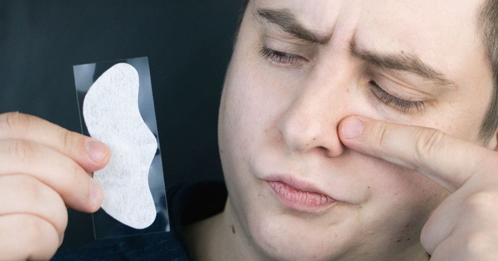 Cách trị mụn cám cho da hỗn hợp tại nhà