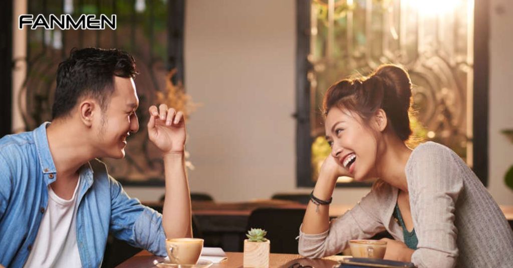 Cách bắt chuyện tự nhiên không gượng ép