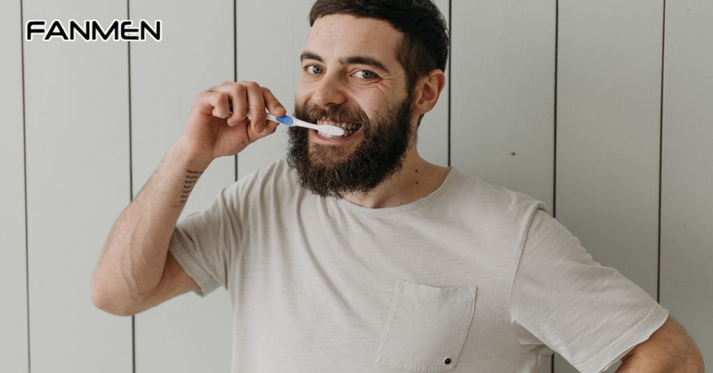 Đánh răng đúng cách và thường xuyên