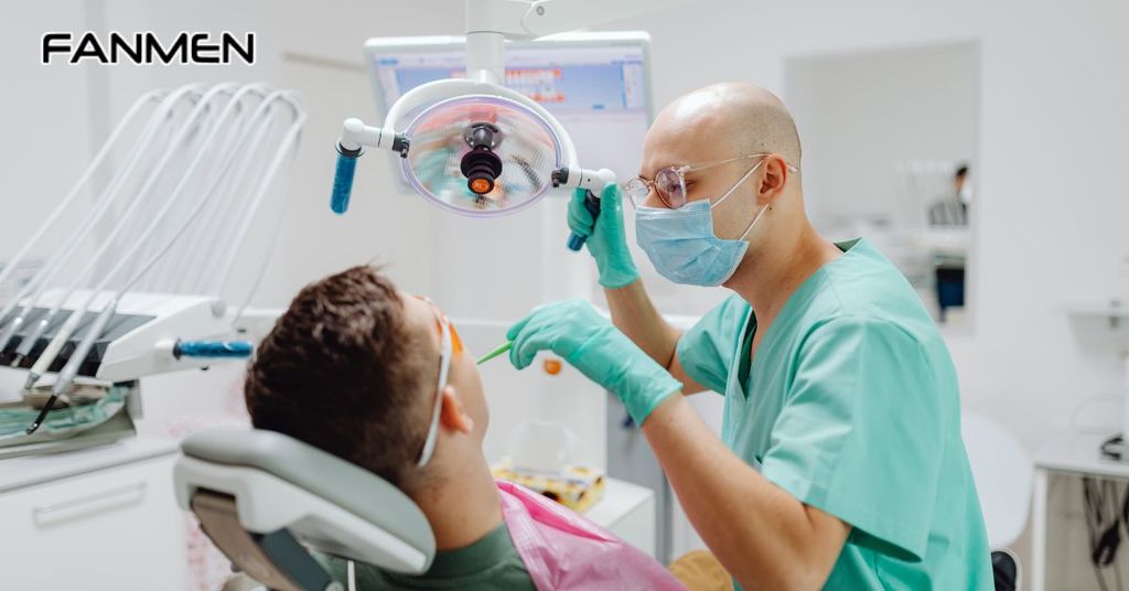 Đến nha khoa kiểm tra răng sứ