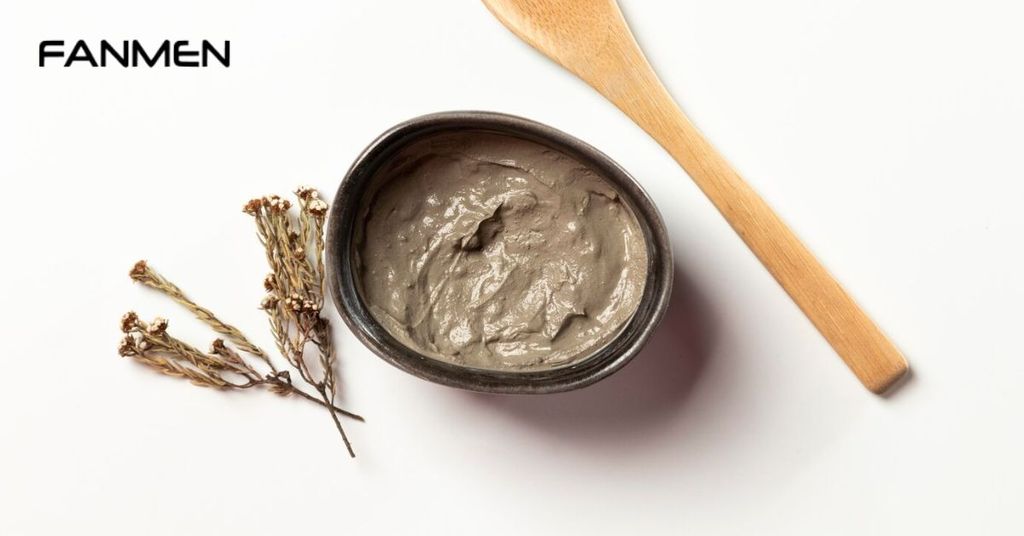 Dùng mặt nạ đất sét