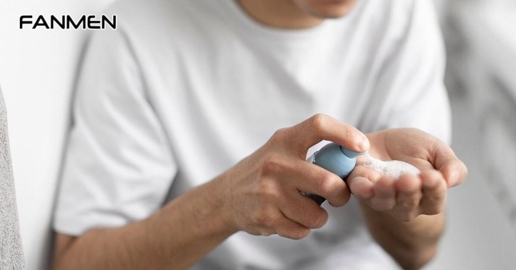 Sử dụng sữa rửa mặt dịu nhẹ