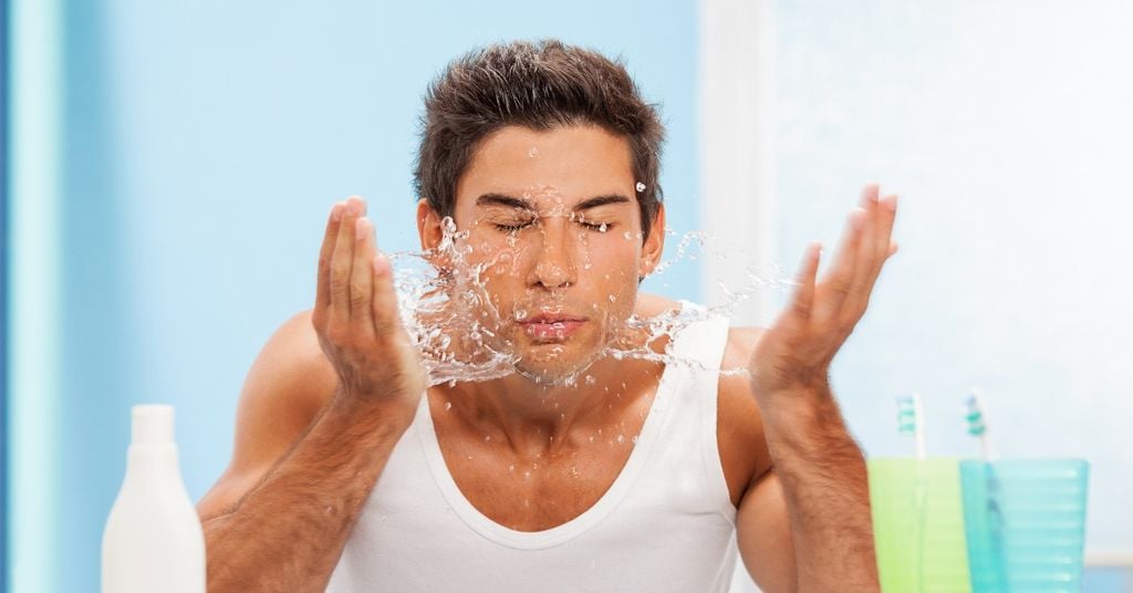 Dùng toner có cần rửa lại không