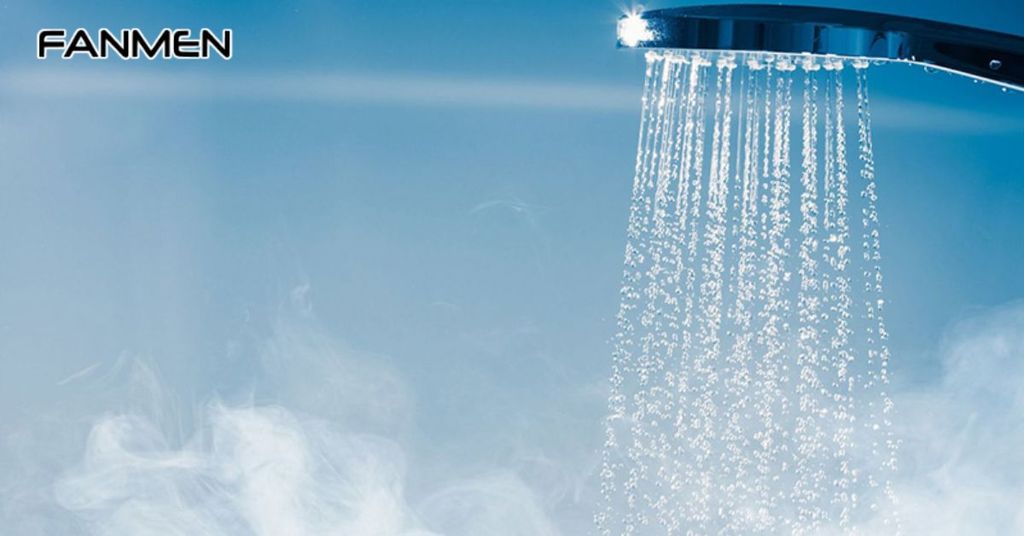 Hạn chế sử dụng nước nóng để rửa mặt