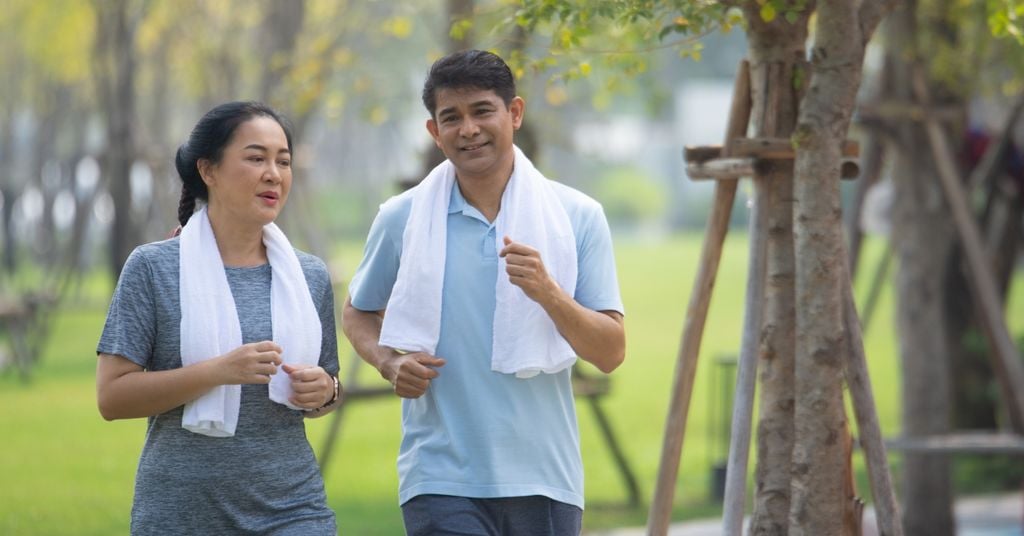 Rụng tóc nhiều ở nam: Nguyên nhân và cách khắc phục chi tiết