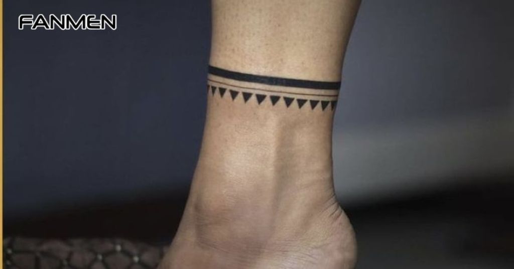 Hình Xăm Cổ Chân Nam Tối Giản 1