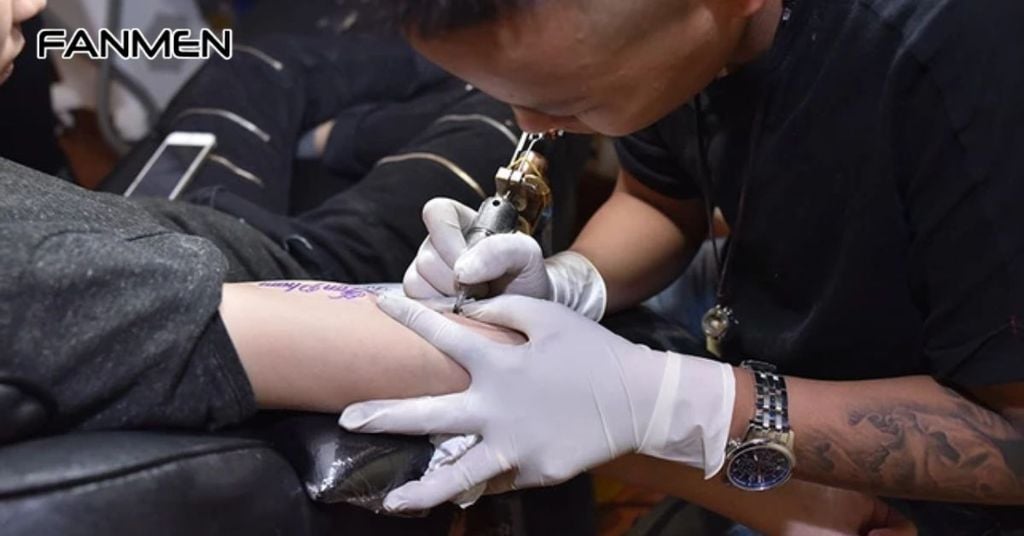 Lưu Ý Khi Xăm Hình Chữ Đẹp Cho Nam Ở Cánh Tay