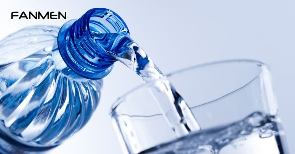 Lười uống nước khiến da bị khô