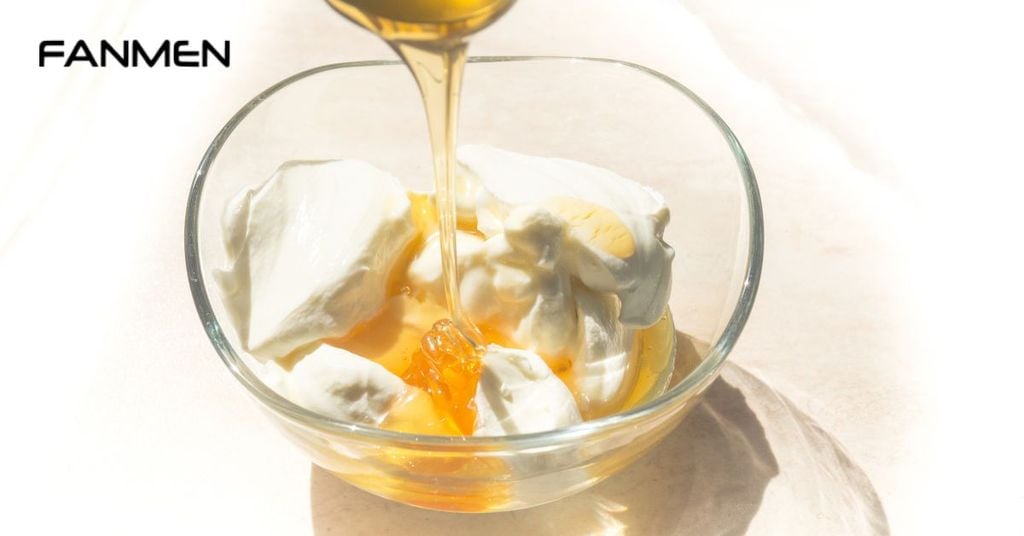 Dùng sữa chua và mật ong dưỡng sáng da