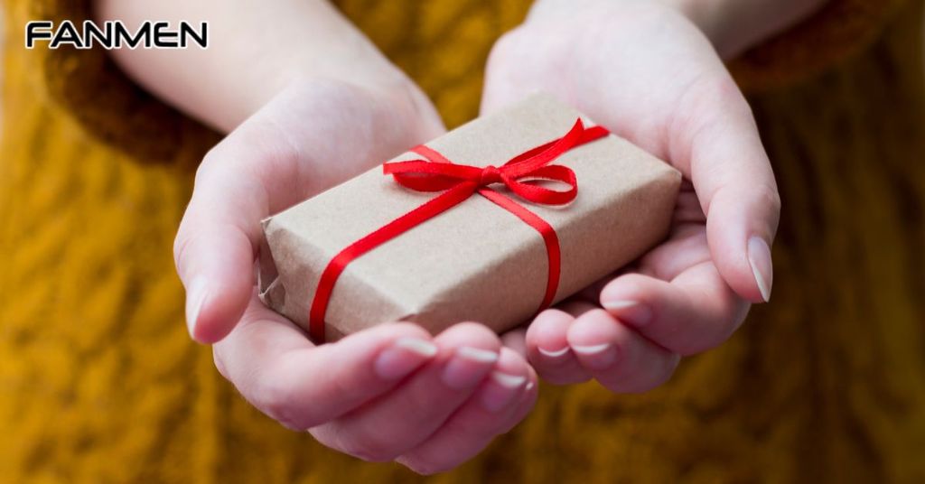 Những lưu ý quan trọng khi tặng quà cho nam Bảo Bình