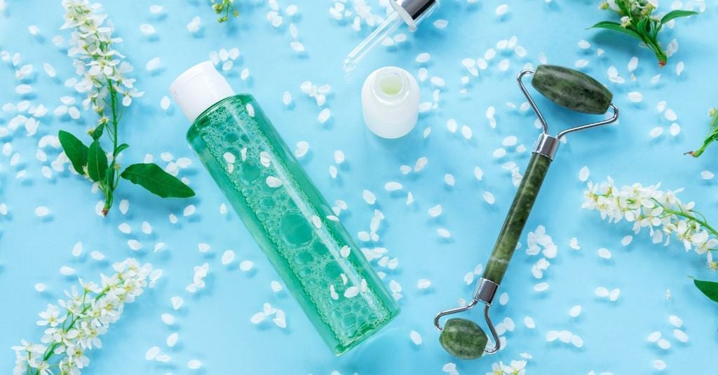 nước cân bằng da là gì