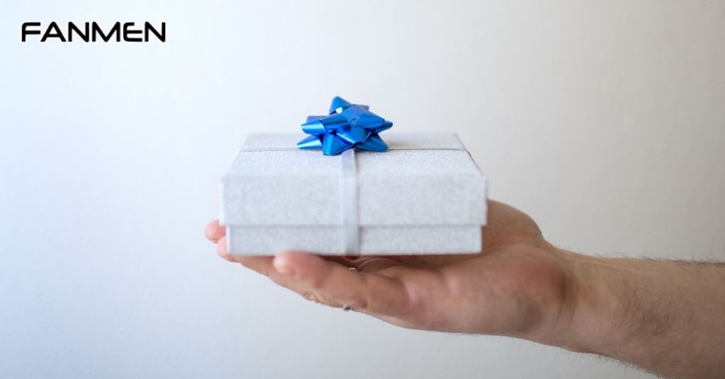 Tại sao nên tặng quà sinh nhật cho con trai 18 tuổi?