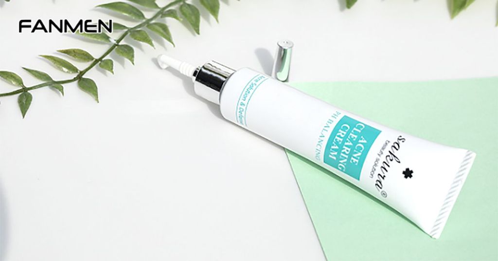 Thuốc trị mụn tốt nhất cho nam Sakura Acne Clearing Cream