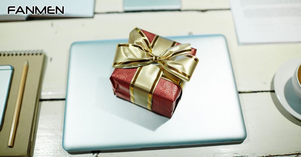 Lưu ý khi chọn quà cho đồng nghiệp nam