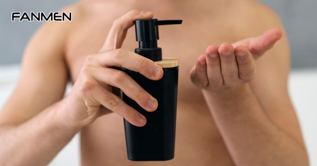 Cách dùng body mist thơm lâu là kết hợp dưỡng thể